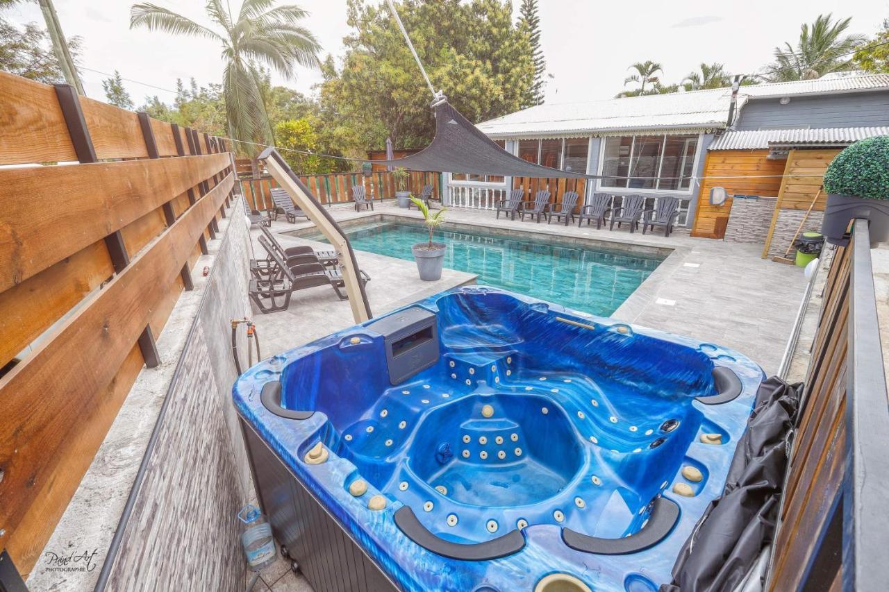 L'Avocat 1 Avec Piscine Chauffee Et Jacuzzi A Partager Villa Le Tampon Exteriör bild